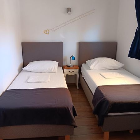 Apartments Emma Биоград-на-Мору Экстерьер фото