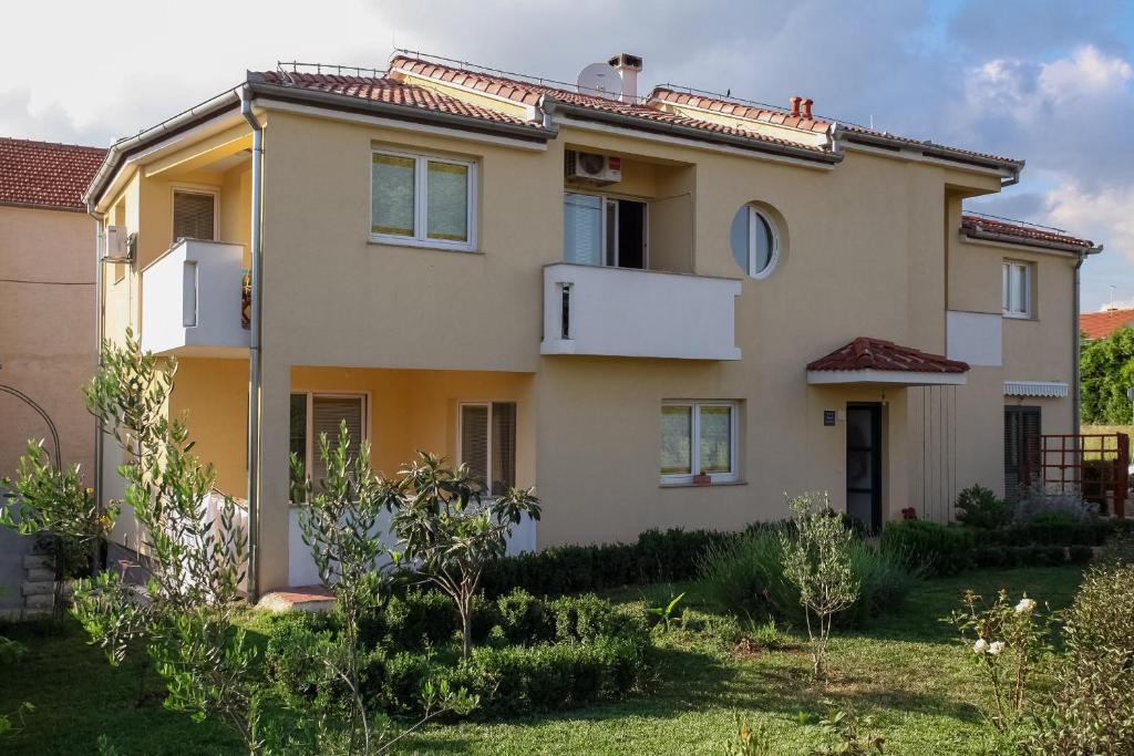 Apartments Emma Биоград-на-Мору Экстерьер фото