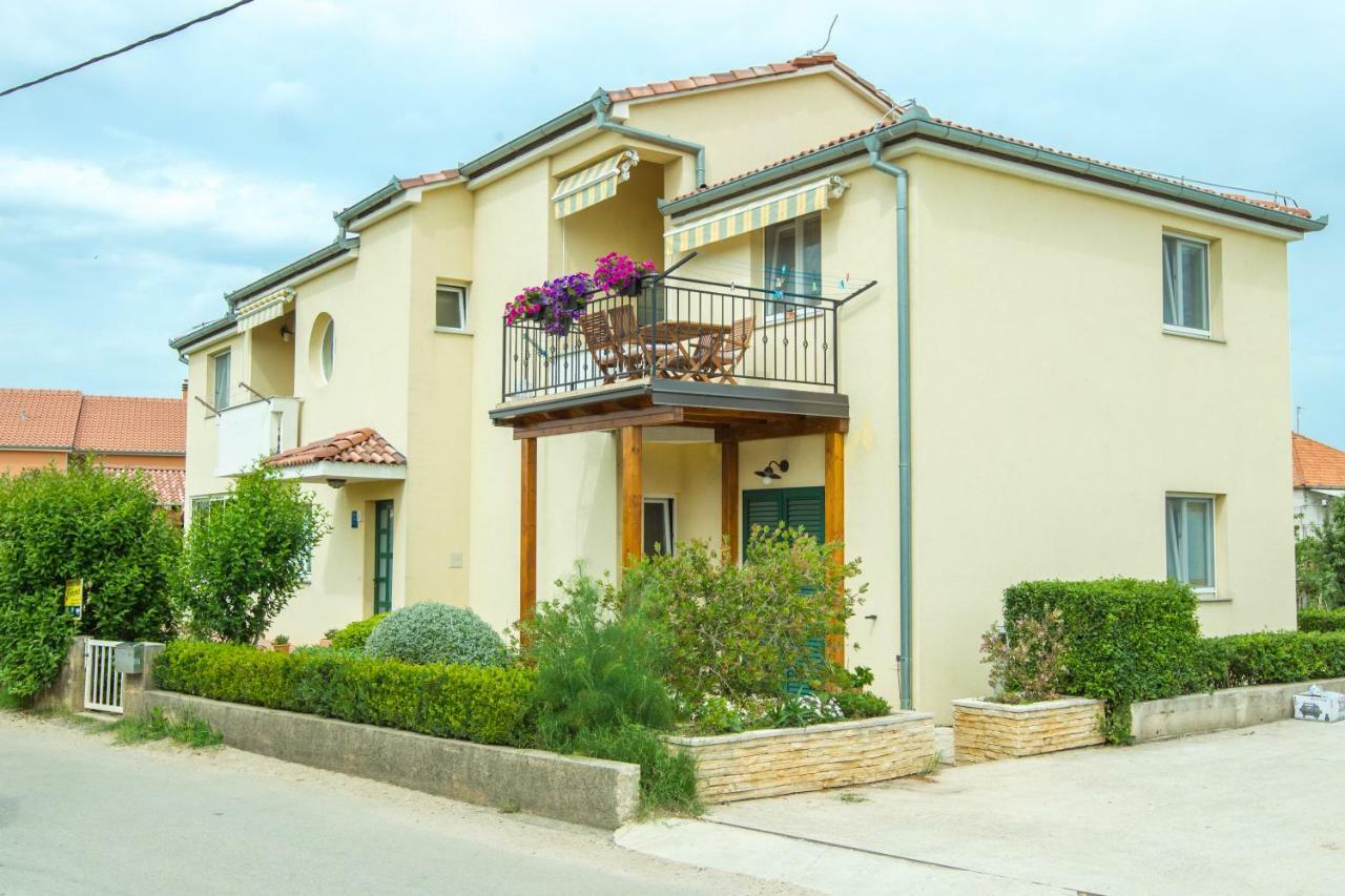 Apartments Emma Биоград-на-Мору Экстерьер фото