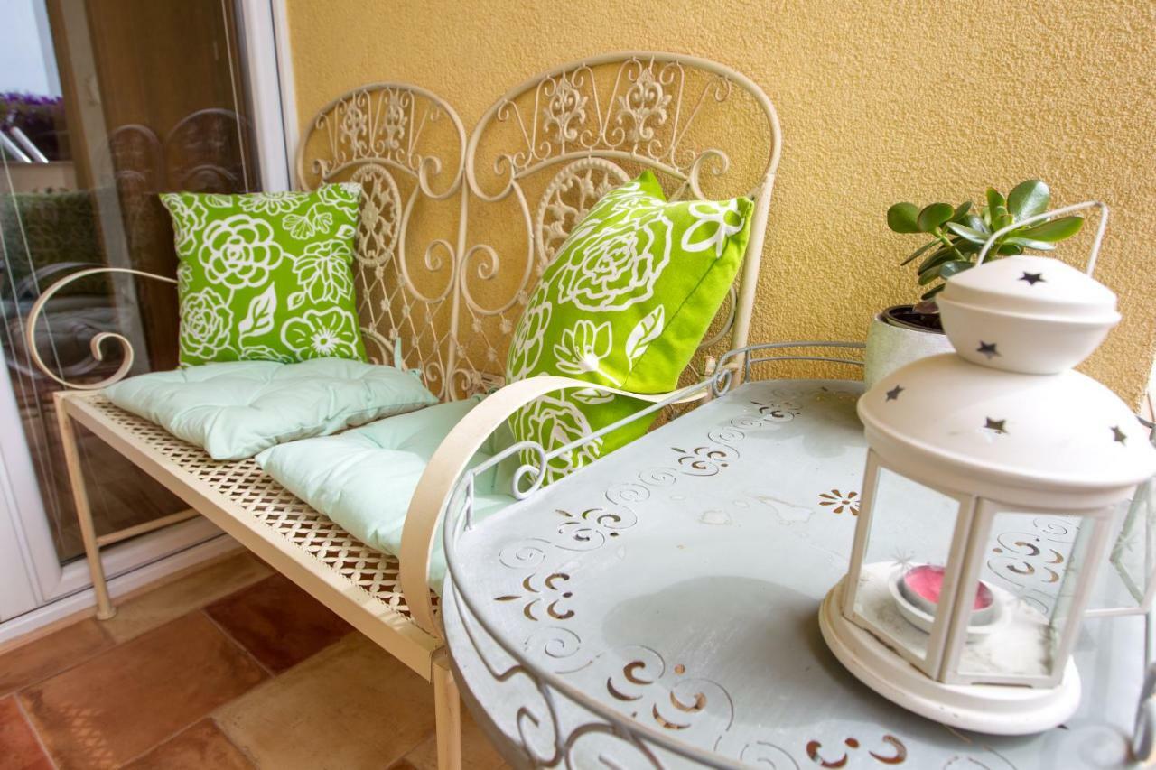 Apartments Emma Биоград-на-Мору Экстерьер фото
